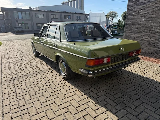 Mercedes w 200, 1981 - afbeelding 25 van  30