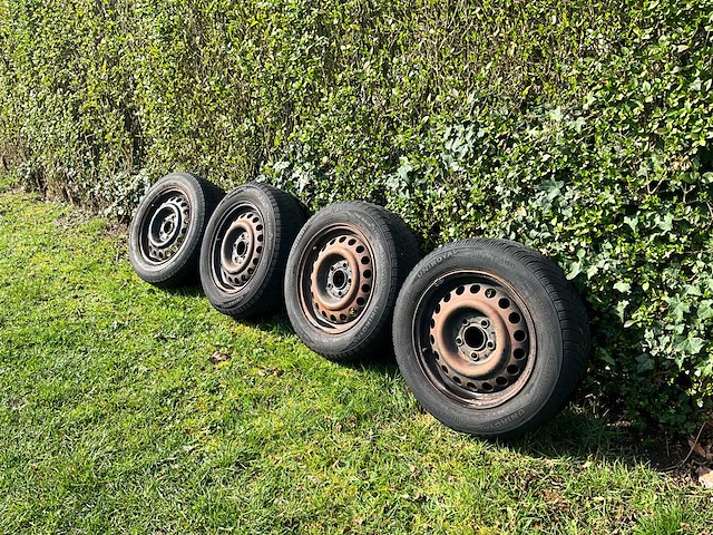 Mercedes w124 set wielen - afbeelding 2 van  5