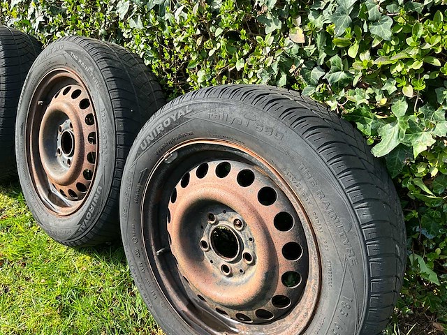 Mercedes w124 set wielen - afbeelding 1 van  5