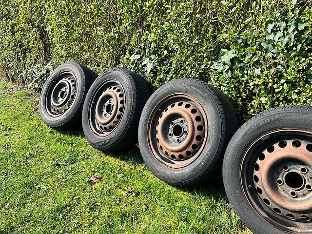 Mercedes w124 set wielen - afbeelding 4 van  5