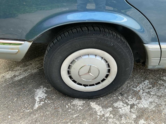 Mercedes w126 380se oldtimer - afbeelding 4 van  27