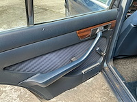 Mercedes w126 380se oldtimer - afbeelding 11 van  27