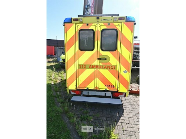 Mercedes ziekenwagen - afbeelding 8 van  21