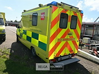 Mercedes ziekenwagen - afbeelding 9 van  21