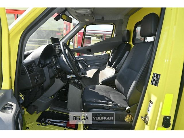 Mercedes ziekenwagen - afbeelding 18 van  21