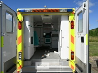 Mercedes ziekenwagen - afbeelding 7 van  17