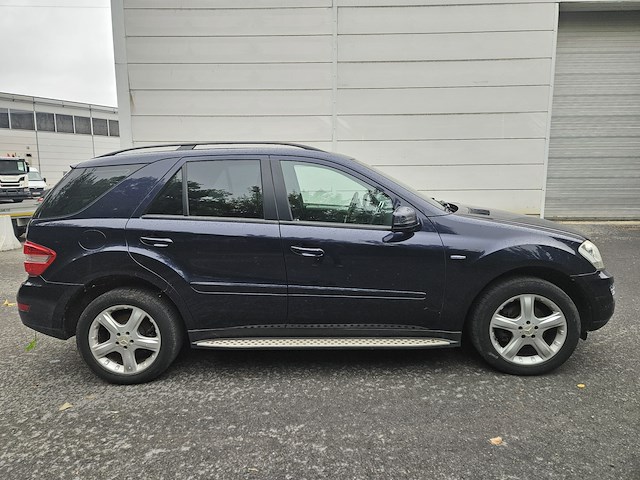 Mercedesml300 cdi - afbeelding 2 van  18