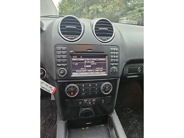 Mercedesml300 cdi - afbeelding 9 van  18