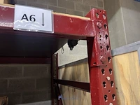 Merchandisegoederen met metalen rek - afbeelding 47 van  48