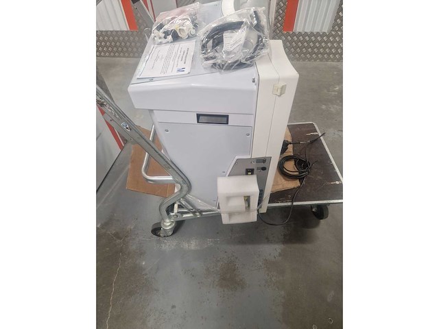 Merck millipore elix 35 clinical - various medical equipment - afbeelding 6 van  7