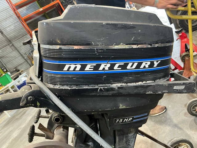 Mercury 7.5 hp buitenboordmotor - afbeelding 1 van  4