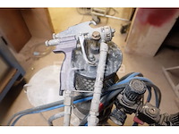 Merk en model van airless verfspuit zijn onleesbaar - afbeelding 4 van  10