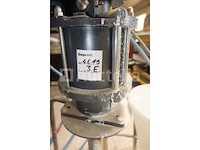 Merk en model van airless verfspuit zijn onleesbaar - afbeelding 9 van  10