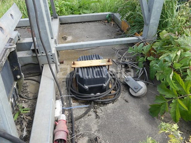 Merk en model van de bouwplaats-lichtmast onbekend - afbeelding 6 van  10