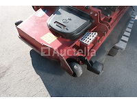 Merk en model van het grasmaaidek zijn onleesbaar - afbeelding 1 van  9