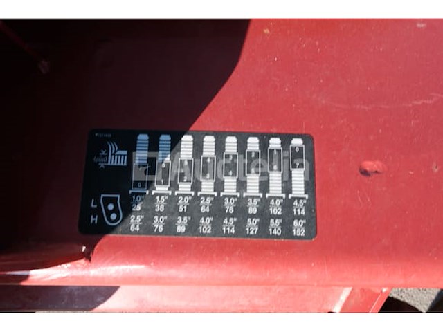 Merk en model van het grasmaaidek zijn onleesbaar - afbeelding 5 van  9