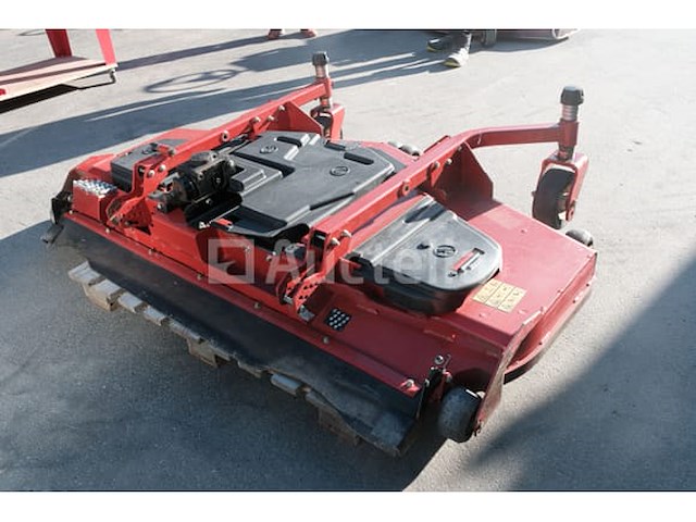 Merk en model van het grasmaaidek zijn onleesbaar - afbeelding 7 van  9