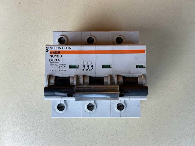 Merlin gerin 63 ampere nc 100 overig elektra toebehoren-stroomonderbreker (10x) - afbeelding 1 van  1