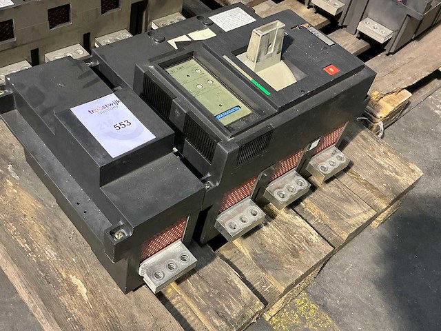 Merlin gerin compact cm2500n vermogensautomaat - afbeelding 2 van  6