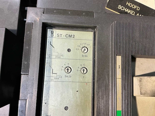 Merlin gerin compact cm2500n vermogensautomaat - afbeelding 6 van  6