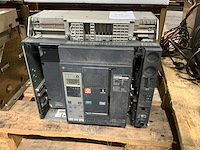 Merlin gerin nt10h2 stroomonderbreker - afbeelding 1 van  4