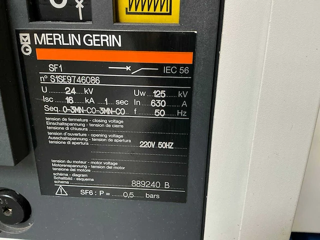 Merlin gerin sm6 spanningsschakelinstallatie - afbeelding 4 van  9