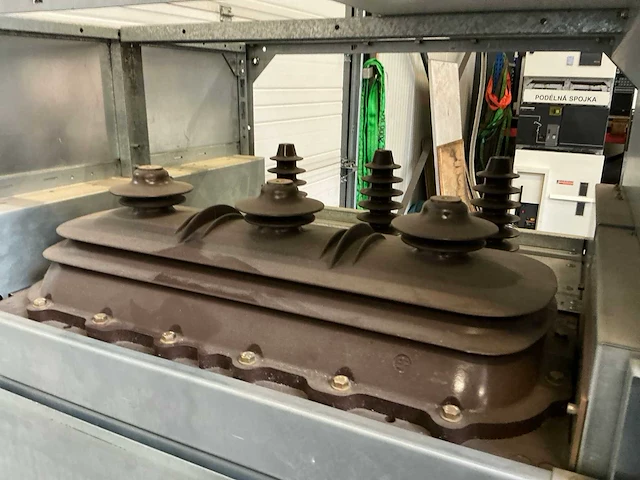 Merlin gerin sm6 spanningsschakelinstallatie - afbeelding 9 van  9