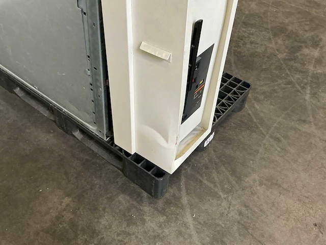 Merlin gerin sm6 spanningsschakelinstallatie - afbeelding 6 van  14