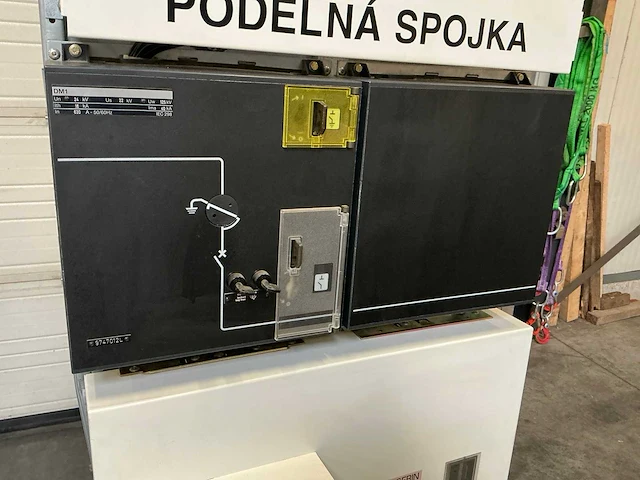 Merlin gerin sm6 spanningsschakelinstallatie - afbeelding 12 van  14
