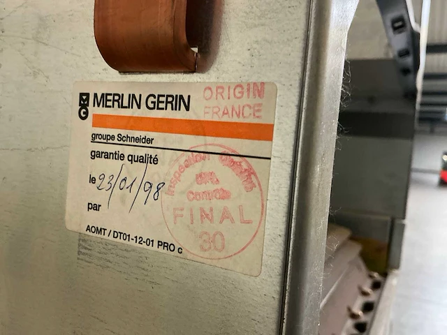 Merlin gerin sm6 spanningsschakelinstallatie - afbeelding 6 van  14