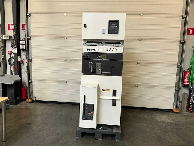Merlin gerin sm6 spanningsschakelinstallatie - afbeelding 7 van  14