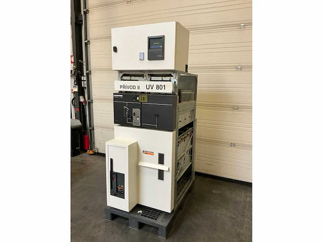 Merlin gerin sm6 spanningsschakelinstallatie - afbeelding 10 van  14
