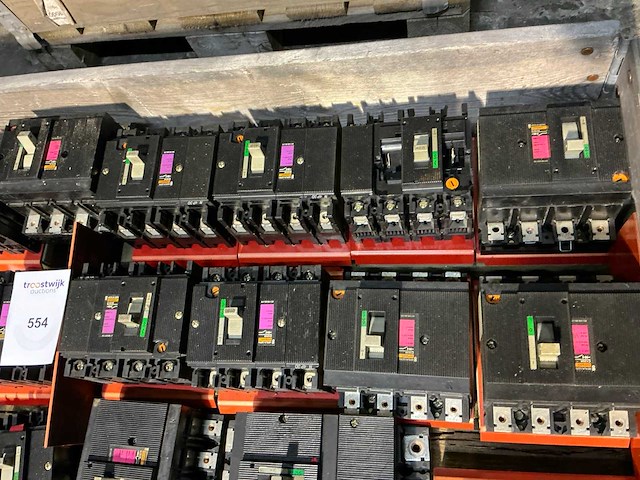 Merlin gerin vermogensautomaat (23x) - afbeelding 3 van  9