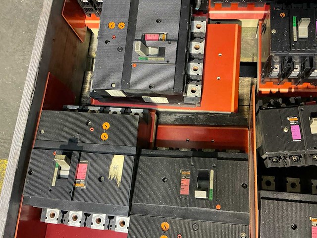 Merlin gerin vermogensautomaat (23x) - afbeelding 5 van  9