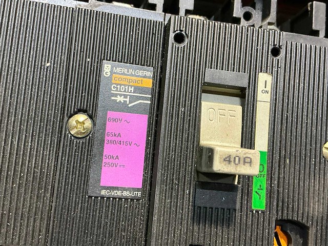 Merlin gerin vermogensautomaat (23x) - afbeelding 7 van  9