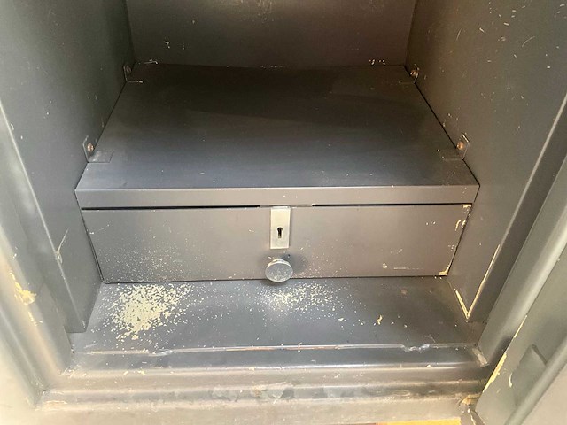 Merlin kluis - afbeelding 7 van  8