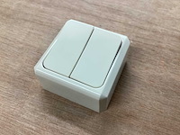 Merten serieschakelaar opbouw (26x) - afbeelding 1 van  4