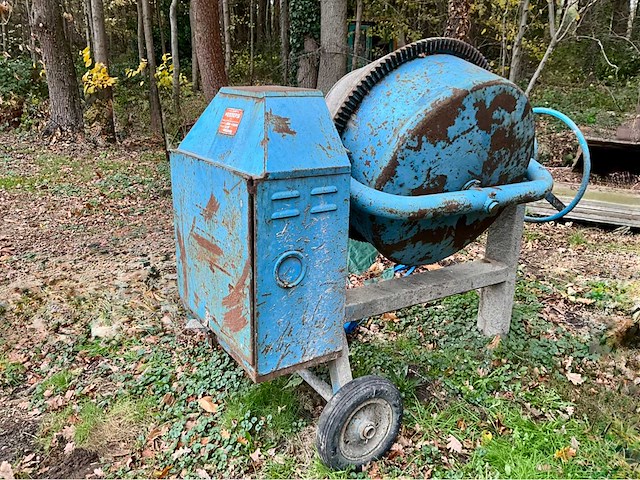 Messersi m360 betonmolen - gemotoriseerd - afbeelding 1 van  11