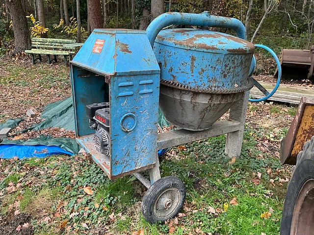 Messersi m360 betonmolen - gemotoriseerd - afbeelding 5 van  11