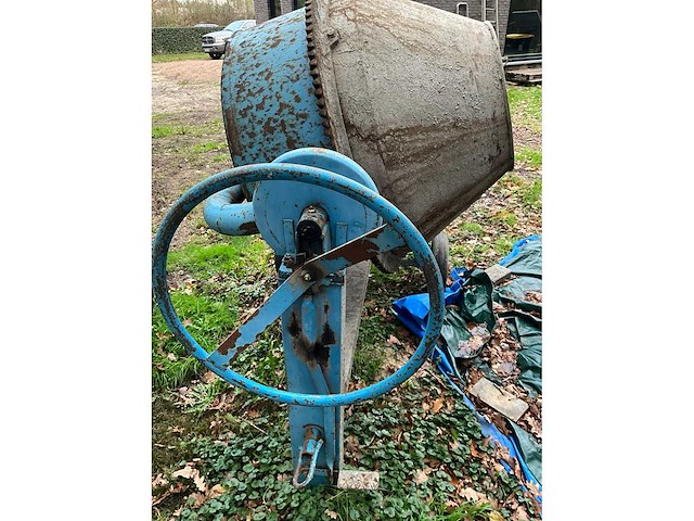 Messersi m360 betonmolen - gemotoriseerd - afbeelding 11 van  11