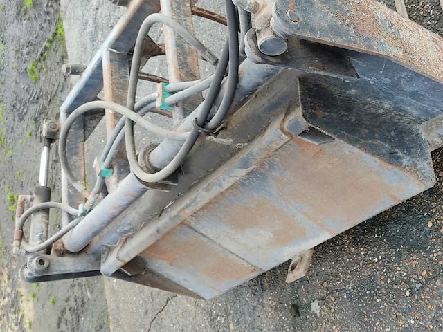 Mestklauw bobcat voorladers en accessoires - afbeelding 5 van  6