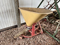 Meststofverspreider - afbeelding 2 van  5