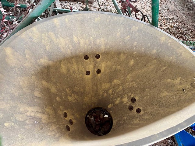 Meststofverspreider - afbeelding 5 van  5