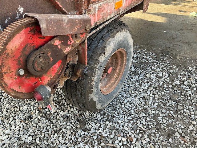 Meststrooier overige transportvoertuigen - afbeelding 7 van  27