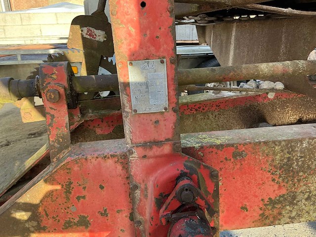 Meststrooier overige transportvoertuigen - afbeelding 12 van  27