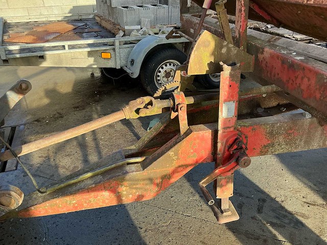 Meststrooier overige transportvoertuigen - afbeelding 13 van  27