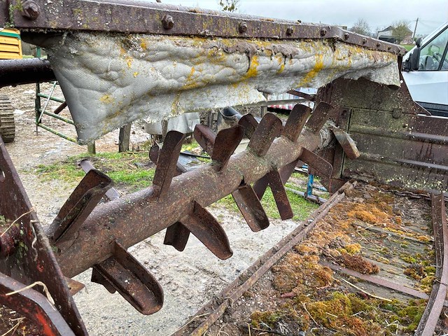 Mestverspreider - afbeelding 16 van  25