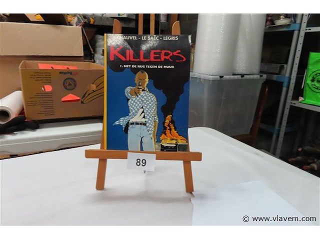 Met de rug tegen de muur - afbeelding 1 van  2