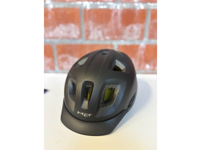 Met helm - afbeelding 1 van  3