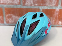 Met helm - afbeelding 1 van  3